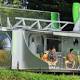 sCarabane: Dieses Ferienhaus ist faltbar, mobil und versorgt sich selbst mit ...